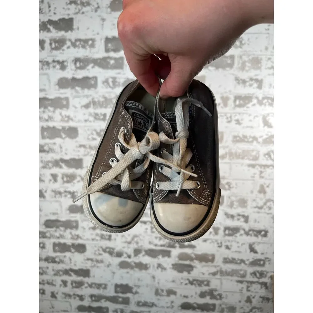 Converse | infant size 8 gray lace up sneakers